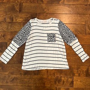 Hailey & Co. mixed media strip/leopard blouse. Size medium